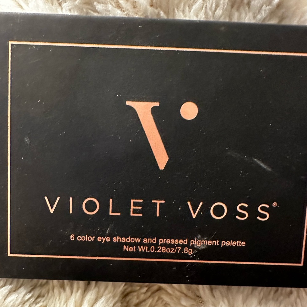 Violet Voss eyeshadow palette BNWOB - Picture 3 of 4